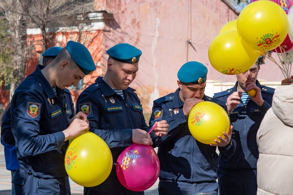 Уличная фотография: как снимать город и живые сцены