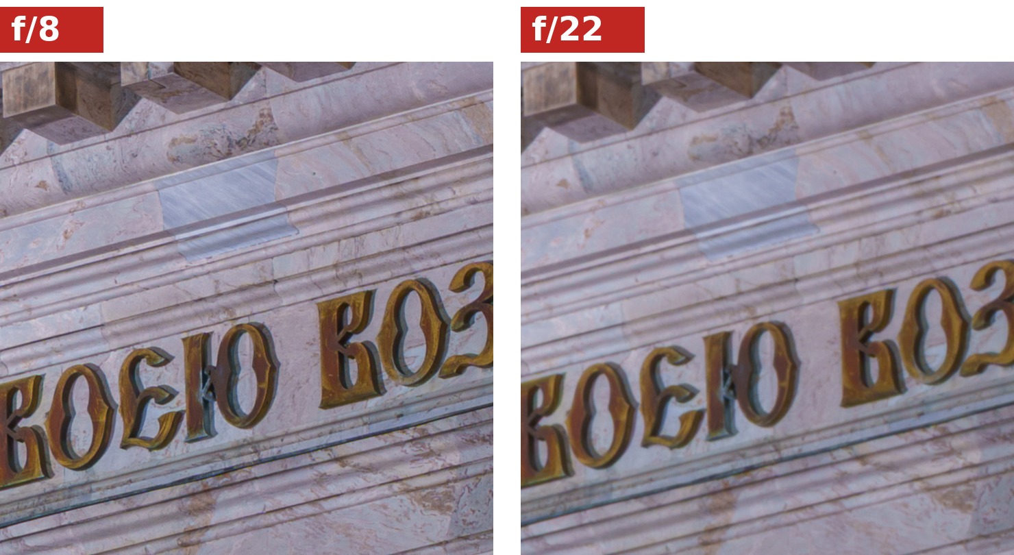 Один и тот же фрагмент кадра на f/8 (слева) и f/22 (справа): на закрытой диафрагме мелкие детали теряются из-за дифракции. Фото: Сергей Богомяко